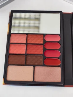 Sale ANYLADY Kompaktowa paletka do makijażu - cienie, konturowanie, usta- 32 odcienie Oczy