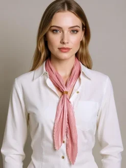 Online Apollonia Eleganza Jasnoróżowa Apaszka Damska z Plisowanej Tkaniny 69 cm Damskie Chusty / Apaszki / Szaliki