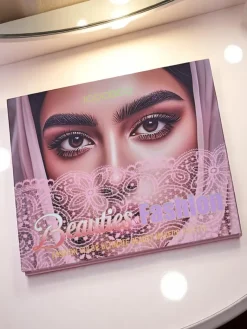 Hot Beauties Fashion Paletka 45 cieni do powiek z brokatem i matem Champange Ruby Glamour Oczy