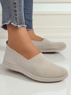 Best Beżowe damskie slip-ony Callista – lekkie buty tkaninowe na płaskiej podeszwie Półbuty