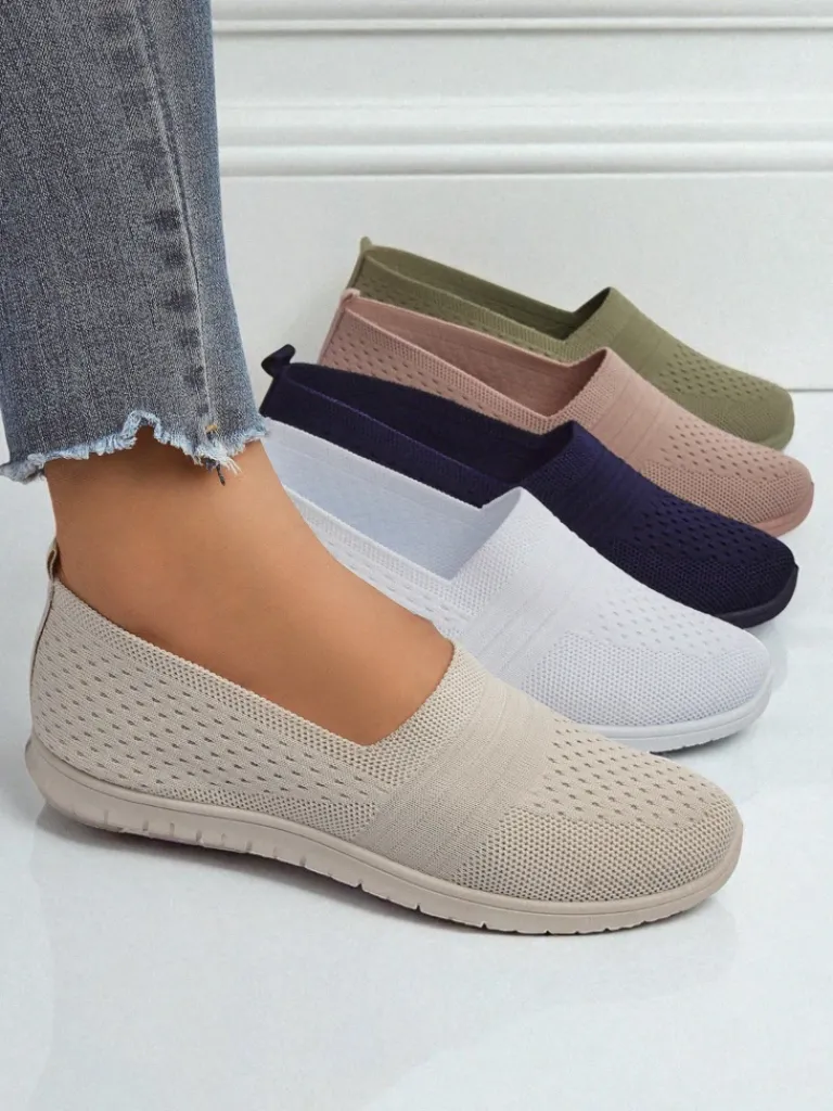 Best Beżowe damskie slip-ony Callista – lekkie buty tkaninowe na płaskiej podeszwie Półbuty