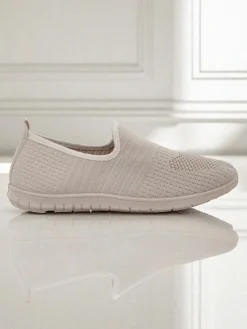 Best Beżowe damskie slip-ony Callista – lekkie buty tkaninowe na płaskiej podeszwie Półbuty