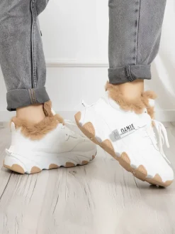 Online Białe sportowe sneakersy damskie z futerkiem Nonua- Obuwie Damskie Śniegowce|Ocieplane
