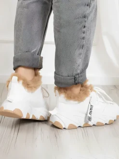 Online Białe sportowe sneakersy damskie z futerkiem Nonua- Obuwie Damskie Śniegowce|Ocieplane