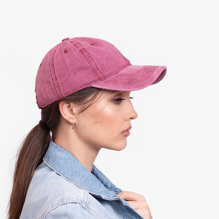 Best Bordowa jeansowa damska czapka z daszkiem - Akcesoria Damskie Czapki I Kapelusze