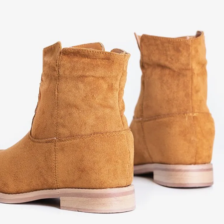 Sale Botki Eliana z Zamszu Ekologicznego na Koturnie Botki Z Delikatnym Ociepleniem|Kowbojki