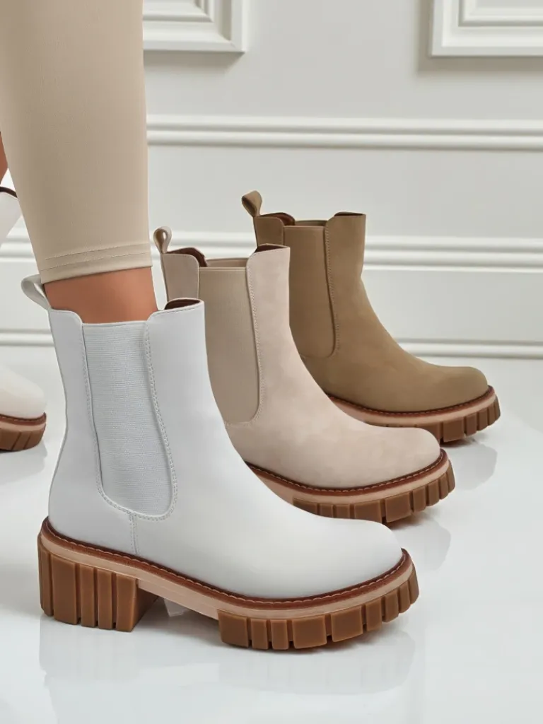 Botki na słupku z eko nubuku Amber Walk Botki Na Słupku|Nowość