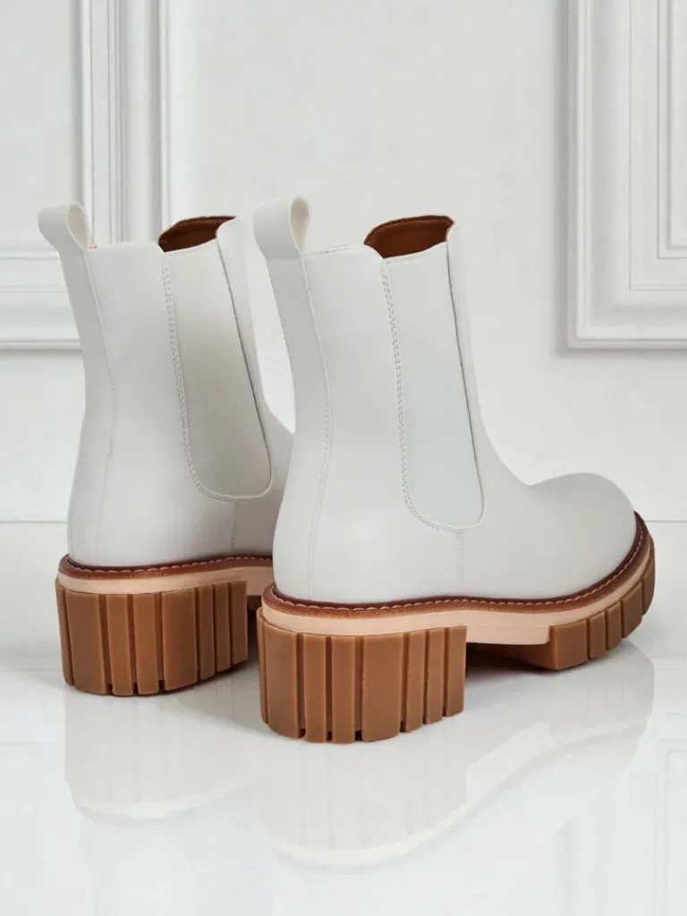 Botki na słupku z eko nubuku Amber Walk Botki Na Słupku|Nowość