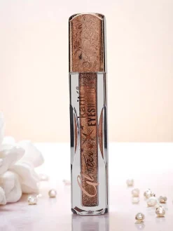 Hot Błyszczący cień do powiek w płynie w kolorze Soil Oczy