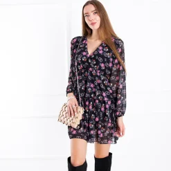 Outlet Czarna damska sukienka w kwiaty - Odzież Sukienki Letnie|Sukienki Krótkie