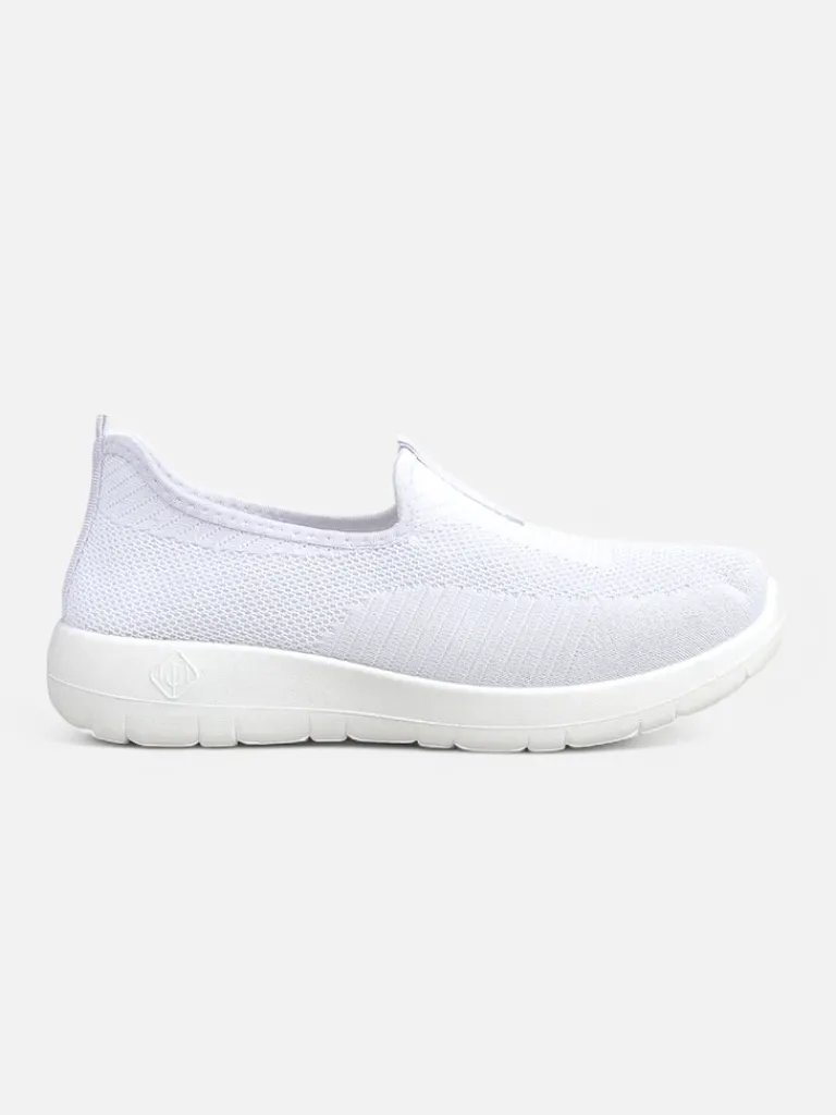 Clearance Damskie białe slip-ony Callista z oddychającej tkaniny na płaskim obcasie Damskie Bieganie, Ćwiczenia I Trening