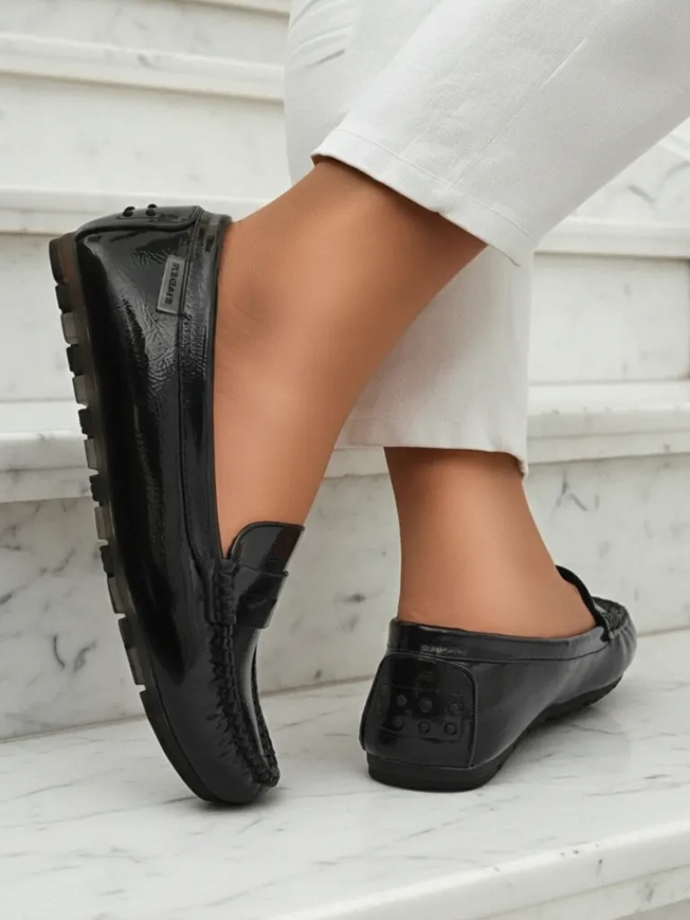 Discount Damskie Mokasyny Cyra Nero z ekoskóry lakierowanej, klasyczny styl włoski Mokasyny Na Płaskiej Podeszwie