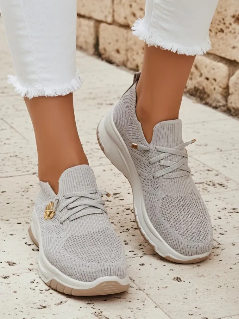 Damskie sneakersy Selene – wygodne białe buty na płaskiej podeszwie Damskie Ugc|Sportowe