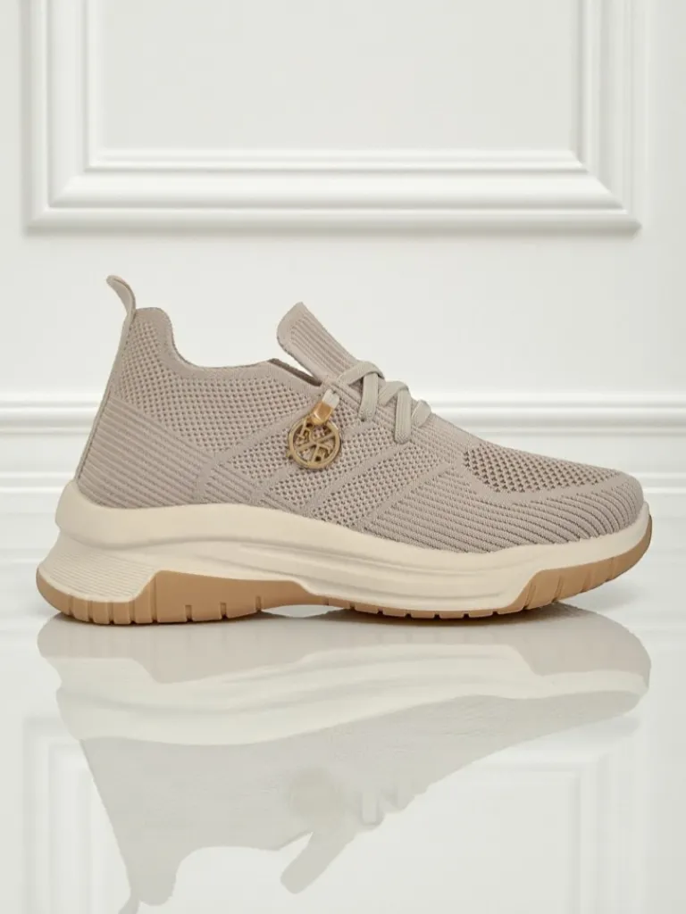 Damskie sneakersy Selene – wygodne białe buty na płaskiej podeszwie Damskie Ugc|Sportowe