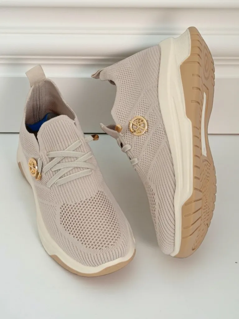 Damskie sneakersy Selene – wygodne białe buty na płaskiej podeszwie Damskie Ugc|Sportowe