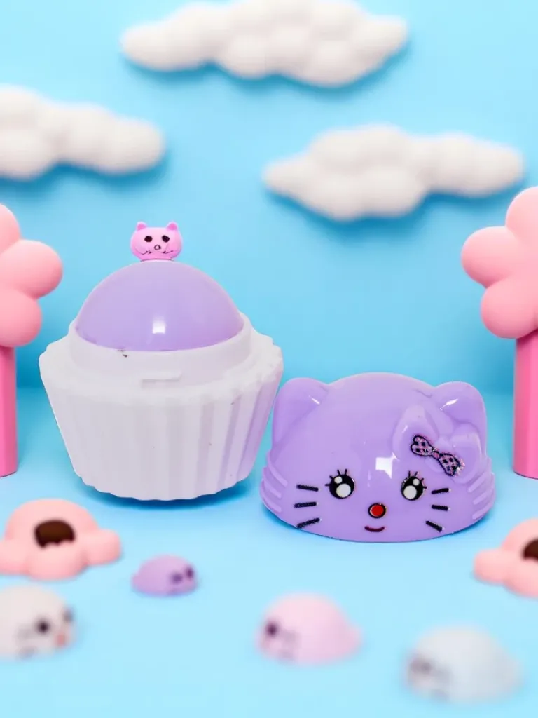 Clearance Dziecięcy balsam do ust z kotkiem w babeczce - nawilża i regeneruje Usta