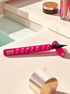 Outlet Eyeliner w pisaku Oczy