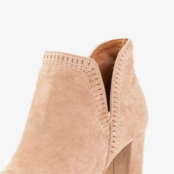Clearance Jasnobrązowe damskie botki na słupku z wycięciem Karmelita - Obuwie Botki Bez Ocieplenia|Botki Na Słupku