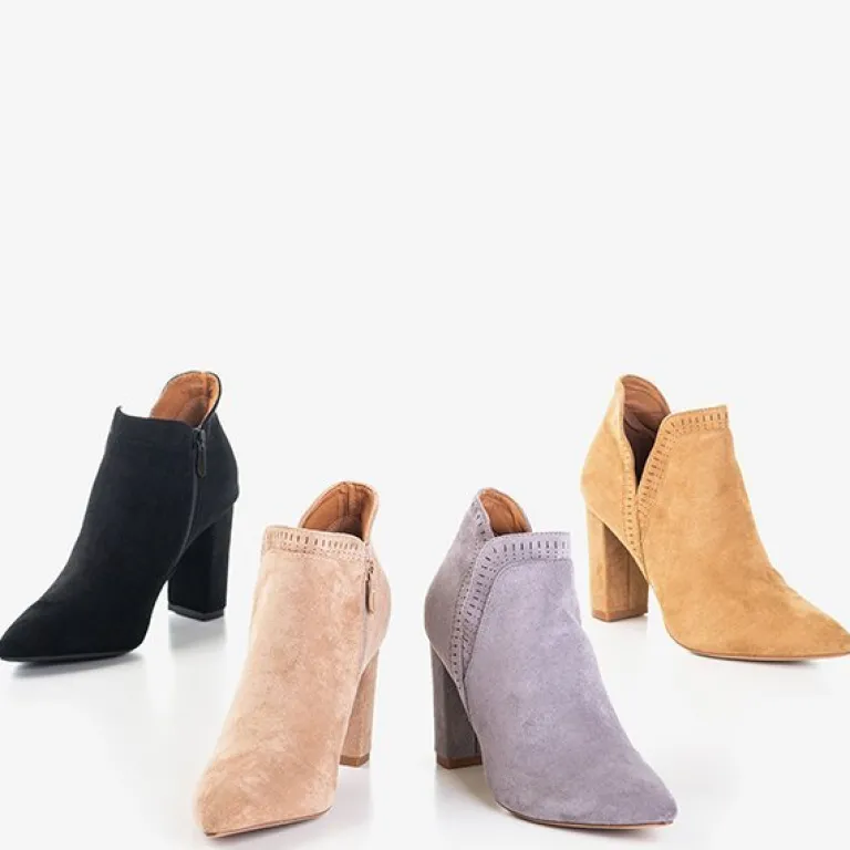 Clearance Jasnobrązowe damskie botki na słupku z wycięciem Karmelita - Obuwie Botki Bez Ocieplenia|Botki Na Słupku