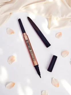 New Kredka do brwii i eyeliner w jednym Blonde Oczy