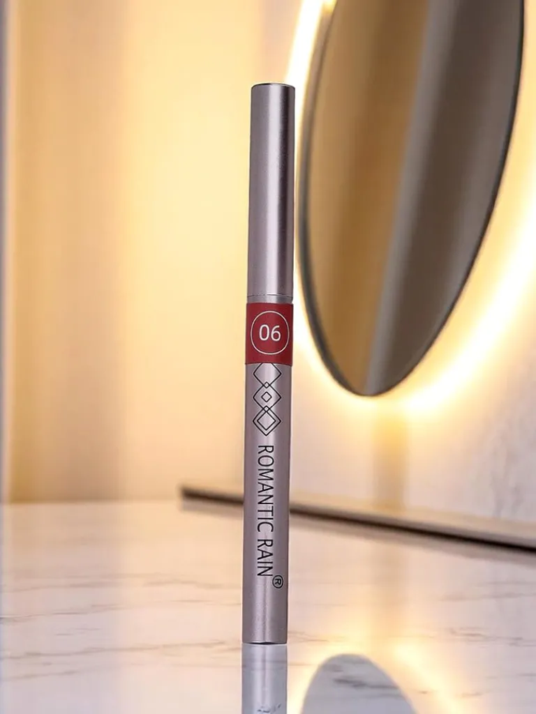 Clearance Kredka do ust w kolorze Strawberry Mousse Usta