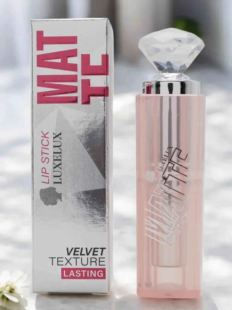 Best Luxelux Matowa pomadka kolor Bronse 03 4g Usta