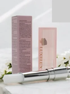 Sale Luxelux Matte Nawilżająca pomadka zmieniająca kolor White 01 4g Usta