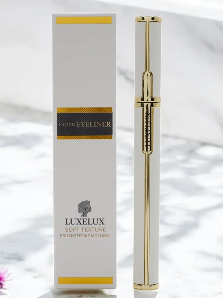 New Luxelux Wodoodporny eyeliner 1ml Oczy