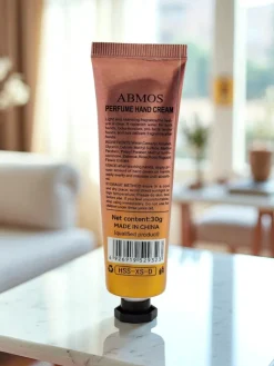 Hot Perfumowany krem do rąk nawilżający Romantic Blooming Dłonie