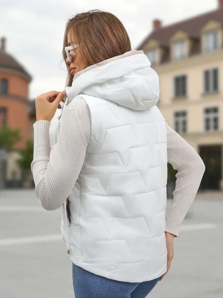 Sale Pikowana kamizelka damska z kapturem Crimson Haze Kurtki / Marynarki / Płaszcze