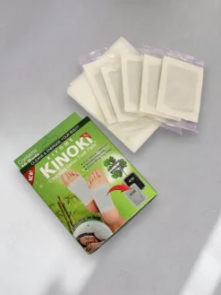 Plastry oczyszczające na stopy DETOX KINOKI 10 szt Piołun Higiena I Zdrowie