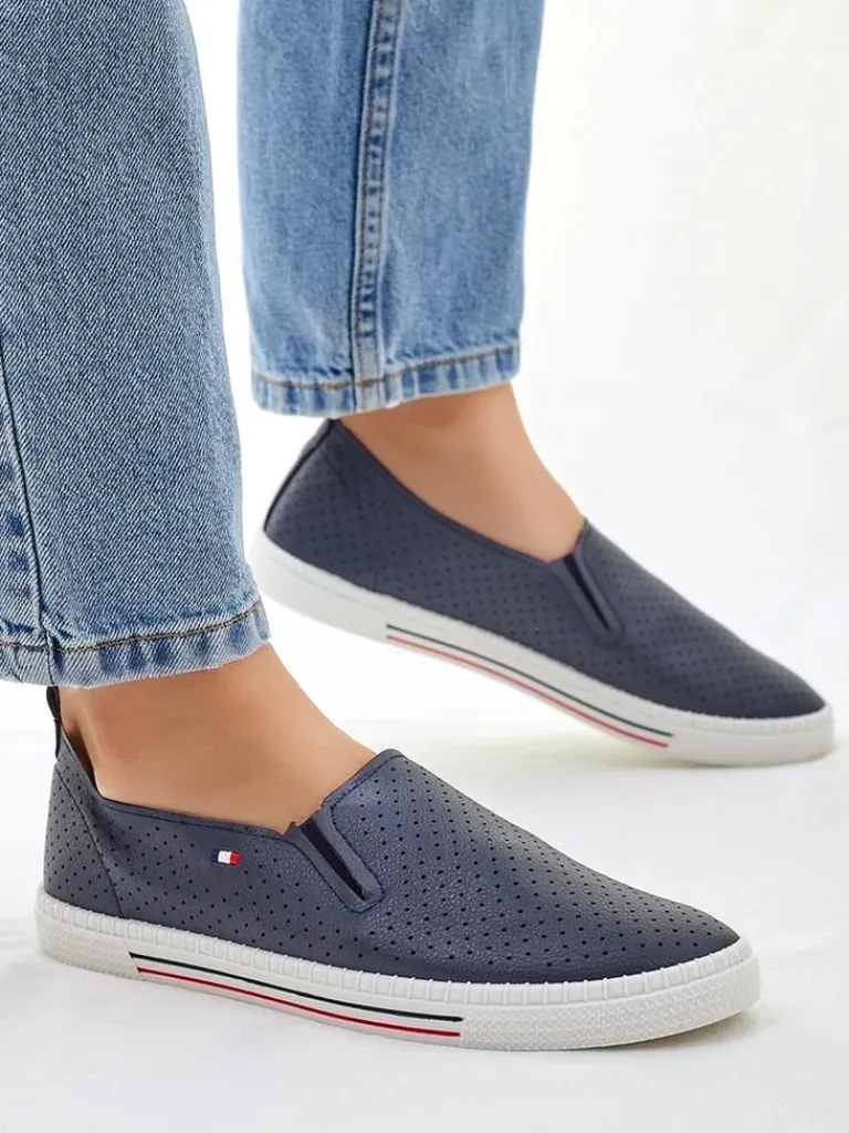 Clearance Ażurowe damskie półbuty slip on Vielles Półbuty