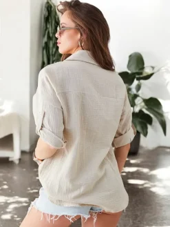 Bawełniana koszula damska z tłoczeniem i z dekoltem w serek i rękawami 3/4 Bluzki / Koszule / Koszulki