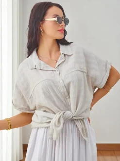 Best Bawełniana koszula damska z tłoczeniem i krótkimi rękawami Bluzki / Koszule / Koszulki