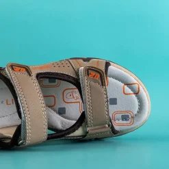 Clearance Beżowe chłopięce sandały na rzepy Mediu Chłopięce