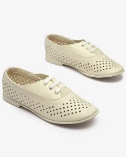 Best Beżowe dziecięce mokasyny ażurowe Janno Dziewczęce