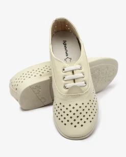 Best Beżowe dziecięce mokasyny ażurowe Janno Dziewczęce