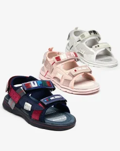 New Białe dziecięce sandałki z naszywkami Netiks Dziewczęce