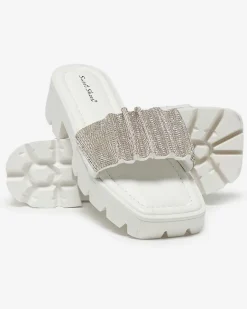 Clearance Białe klapki damskie z cyrkoniami Emkoy Klapki Na Obcasie
