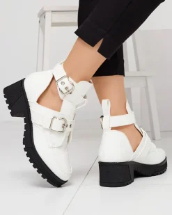 Online Białe lakierowane botki damskie z wycięciem i tłoczeniem Malevib Botki Bez Ocieplenia|Botki Na Płaskim Obcasie