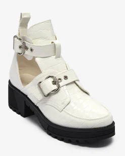 Online Białe lakierowane botki damskie z wycięciem i tłoczeniem Malevib Botki Bez Ocieplenia|Botki Na Płaskim Obcasie