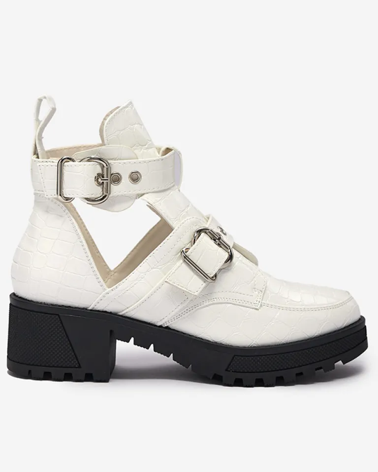 Online Białe lakierowane botki damskie z wycięciem i tłoczeniem Malevib Botki Bez Ocieplenia|Botki Na Płaskim Obcasie