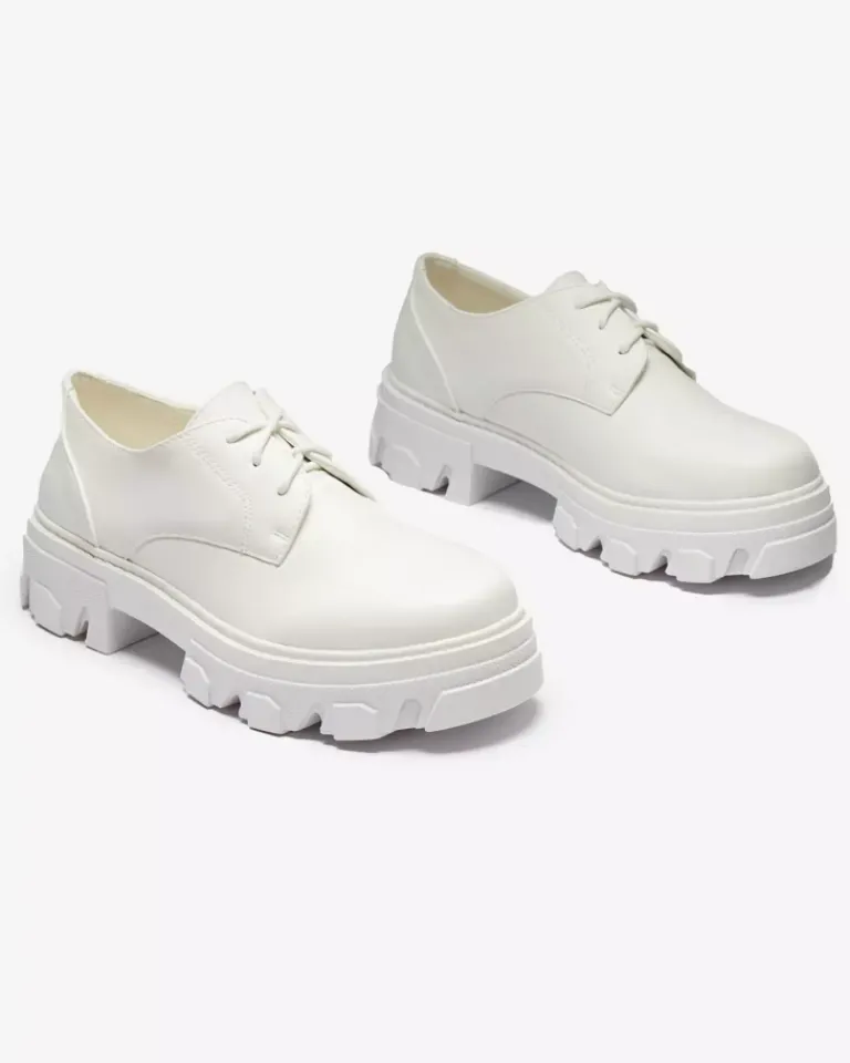 Outlet Białe półbuty damskie Delgor Półbuty