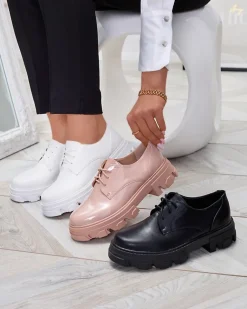 Outlet Białe półbuty damskie Delgor Półbuty