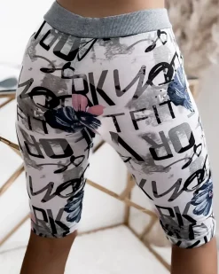 Outlet Biało- niebieskie spodenki damskie 3/4 z printem Spodenki 3/4|Krótkie Spodenki