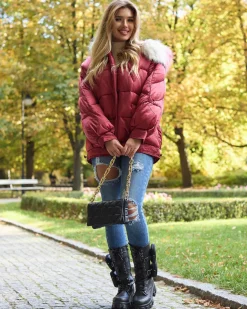 Outlet Bordowa damska kurtka zimowa z syntetycznym ociepleniem Kurtki / Marynarki / Płaszcze