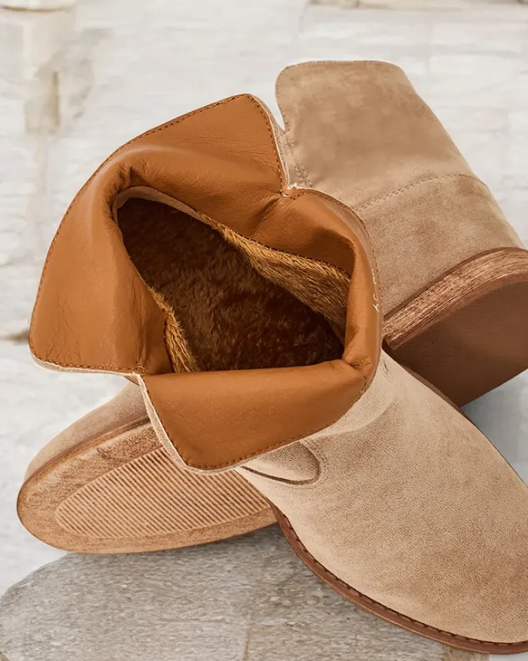 Sale Botki a'la kowbojki na krytym koturnie Blueston Botki Z Delikatnym Ociepleniem|Kowbojki