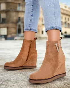 Sale Botki damskie na koturnie Nerias Botki Z Delikatnym Ociepleniem|Botki Na Koturnie