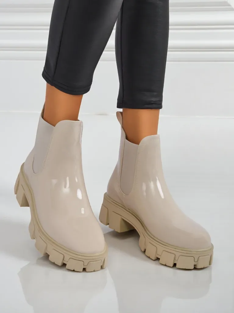 Discount Botki na masywnej podeszwie z eko skóry lakierowanej Calista Weide Botki Bez Ocieplenia|Botki Na Słupku