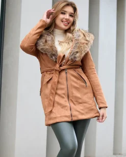 Sale Camelowa damska kurtka płaszcz z futerkiem Kurtki / Marynarki / Płaszcze